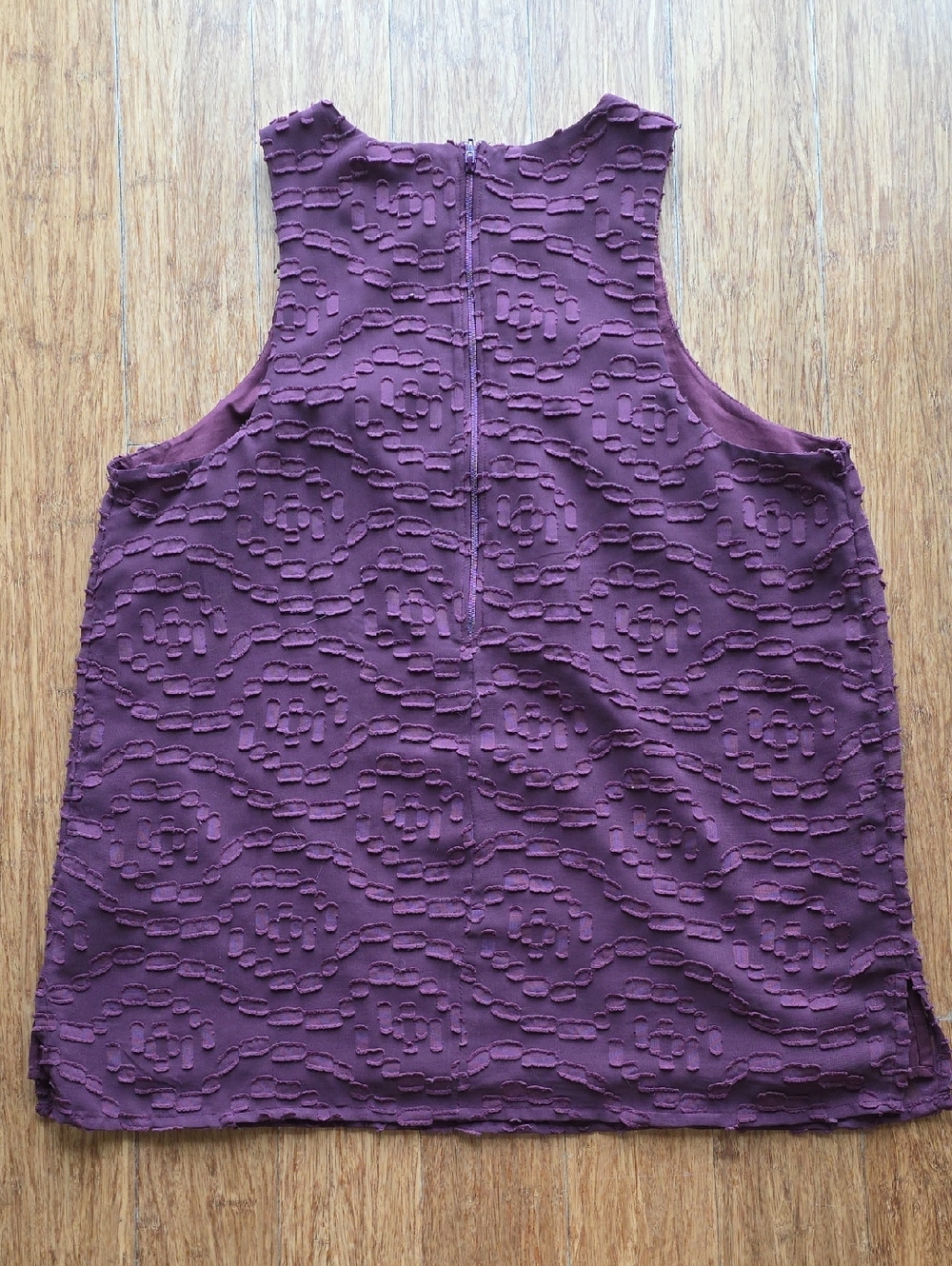 Halogen Textured Tank - Picture 3 of 3